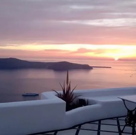 Vallais Apartment Imerovigli (Santorini)